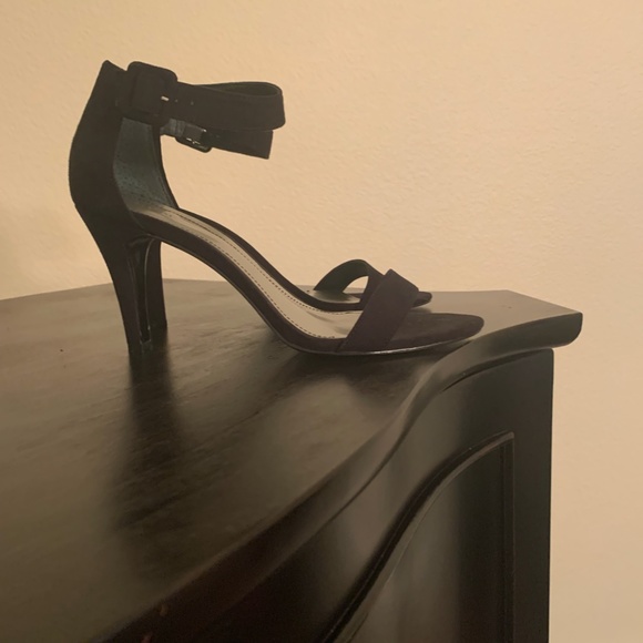 Black  - Open Toe Sandal - Picture 6 of 7